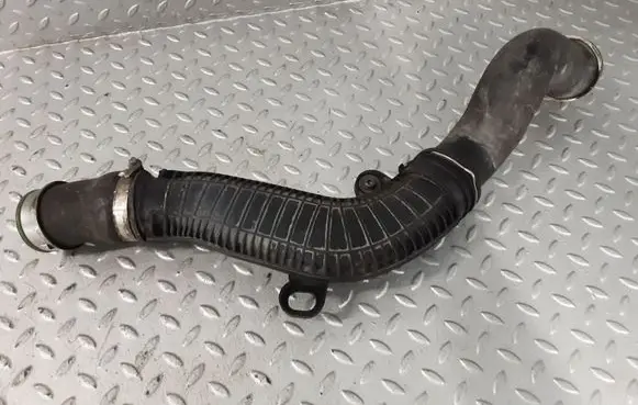 Audi TT TTS Mk2 Intercooler hose/pipe 1K0145840R