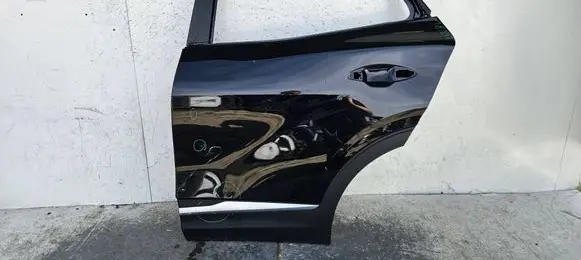 KIA Sportage Rear door 