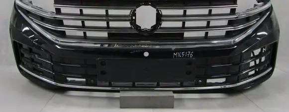 Volkswagen Touareg III Front bumper 760807221G