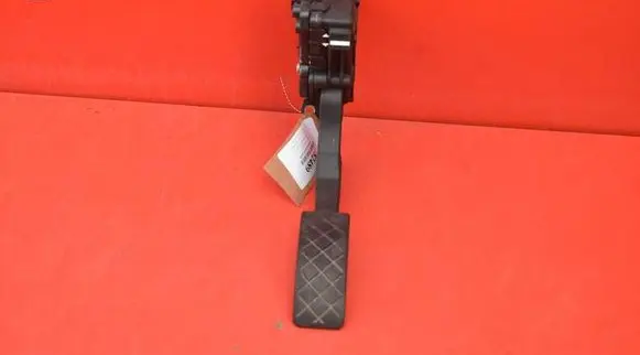 Skoda Octavia Mk2 (1Z) Accelerator throttle pedal 6Q1721503M