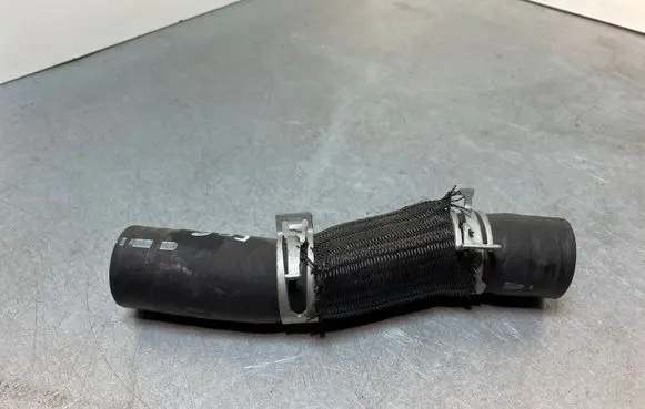 Subaru Forester SK Engine coolant pipe/hose