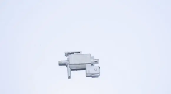 BMW 7 E65 E66 Turbo solenoid valve 7516376