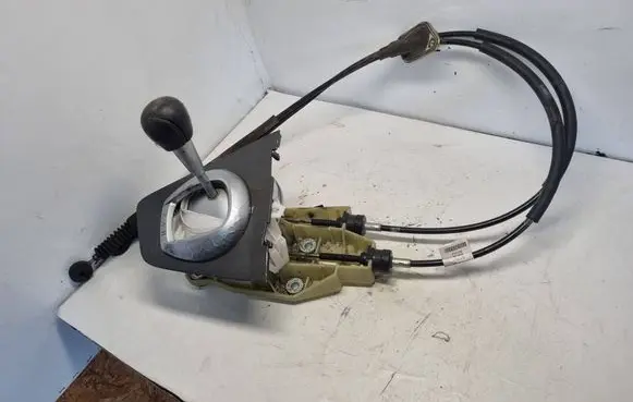 Volvo S60 Gear shifter/selector 9181052 6070879