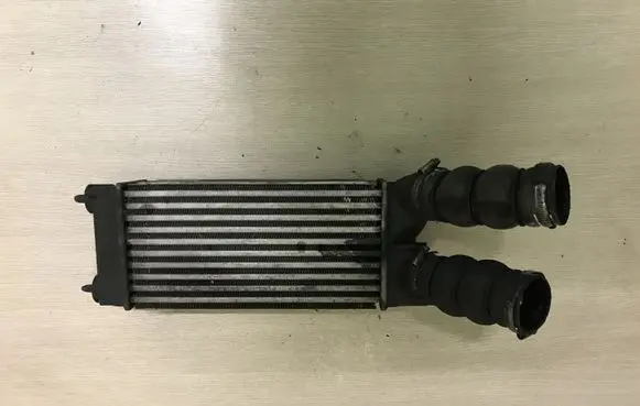 Peugeot 5008 Intercooler radiator 9656503980
