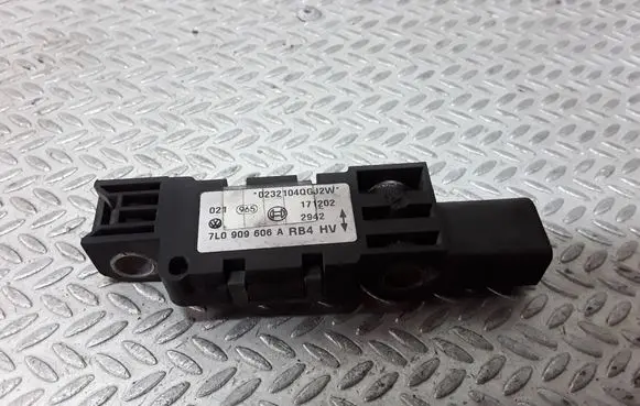 Volkswagen Phaeton Airbag deployment crash/impact sensor 7L0909606A