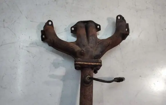 Skoda Fabia Mk1 (6Y) Exhaust manifold 047253033E