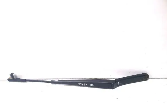 Front wiper blade arm