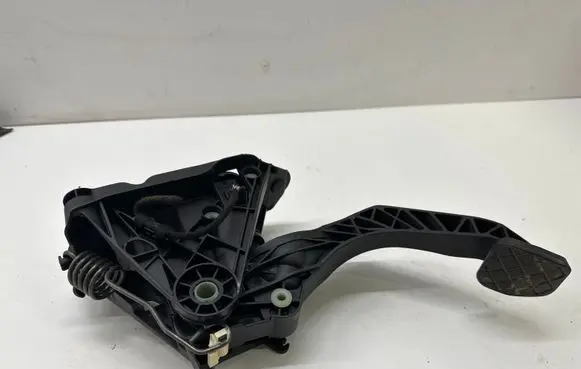 Clutch pedal