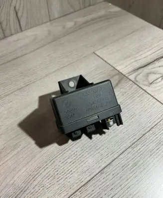 Alfa Romeo 159 Glow plug pre-heat relay 55193073 38430003