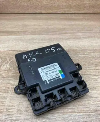 Mercedes-Benz A W169 Door control unit/module A1698207226 05072332