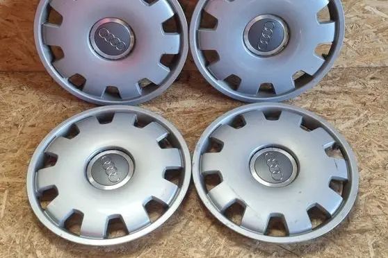 Audi A4 S4 B7 8E 8H R16 wheel hub/cap/trim 4B0601147D