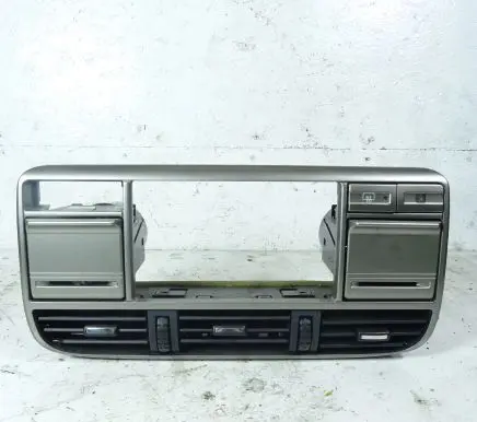 Nissan X-Trail T30 Dashboard side air vent grill/cover trim 68750-8H900