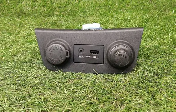 Hyundai i30 AUX in-socket connector 846212R900