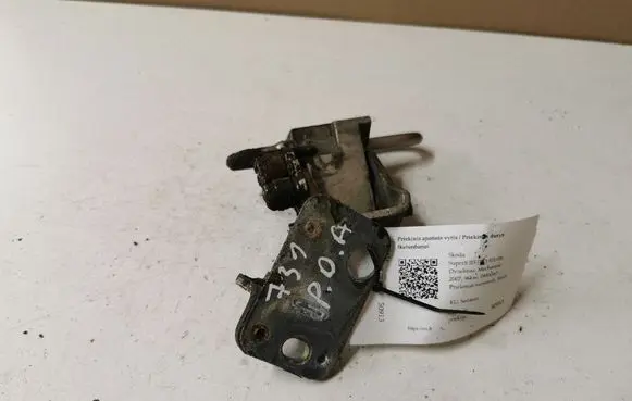 Skoda Superb B5 (3U) Front door lower hinge