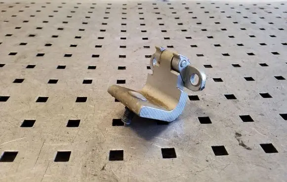 Volkswagen Golf VI Tailgate/trunk/boot hinge 1K9827301