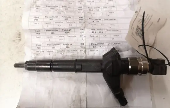 Nissan Primera Fuel injector AW421AW4 AW421