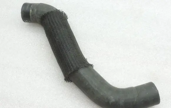 Toyota Avensis T250 Engine coolant pipe/hose 165710R010