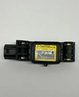Mitsubishi Grandis Airbag deployment crash/impact sensor MN141004 W002T11071 WR46030292