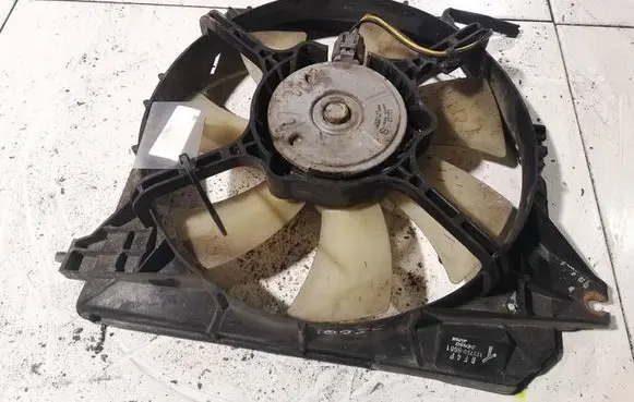 Mazda Premacy Radiator cooling fan shroud 