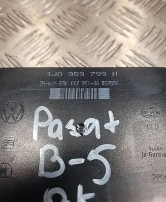 Volkswagen PASSAT B5 Comfort/convenience module 1J0959799H 5DK00795100