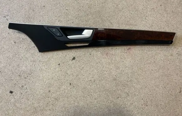 Audi A8 S8 D4 4H Front door trim bar 4H0867102