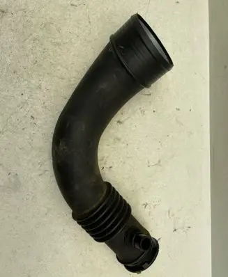 Renault Megane II Intercooler hose/pipe P1682002615A