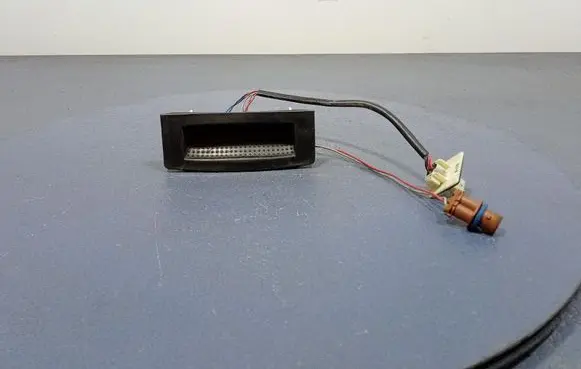 Opel Astra H Tailgate opening switch 461088395