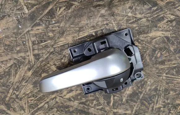Fiat 500X Rear door interior handle