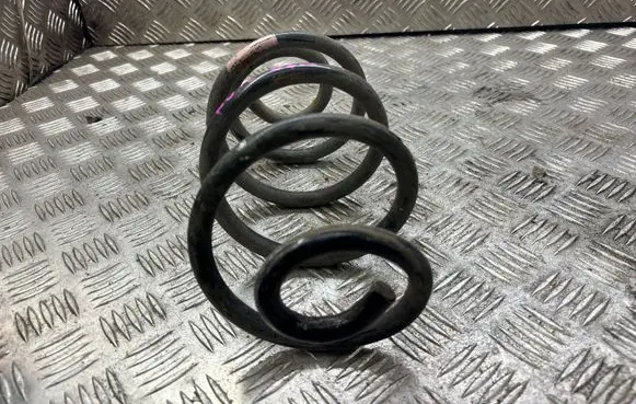 Nissan Note (E11) Rear coil spring 