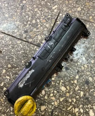 Renault Kangoo I Rocker cam cover FE9182