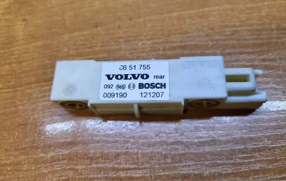 Volvo XC90 Airbag deployment crash/impact sensor 8651755 009190 121207