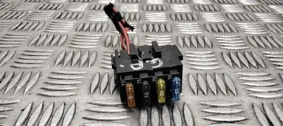 Mercedes-Benz E W212 Fuse module A1645436340