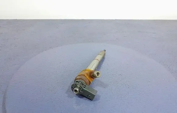 Fuel injector