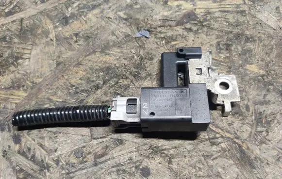 Infiniti Q70 Y51 Battery relay fuse 294G01MA0A