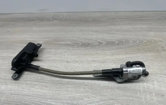 Mercedes-Benz GL X164 Vent window/glass motor A1646700504 A2C53210840 ZG8000QS0