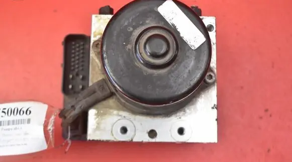 Volkswagen Sharan ABS Pump 7M0614111P