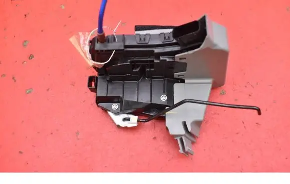 KIA Sportage Rear door lock 81410R2000