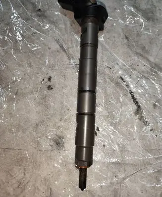Audi A6 S6 C6 4F Fuel injector 059130277AB