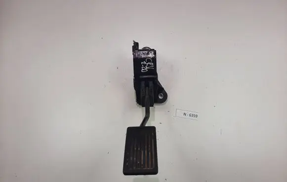 Honda CR-V Accelerator throttle pedal