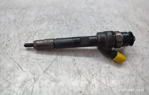 Fuel injector