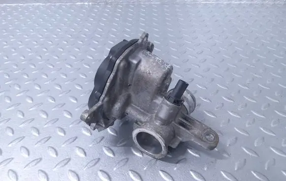 Land Rover Defender EGR valve K6D35H273AB LR125537