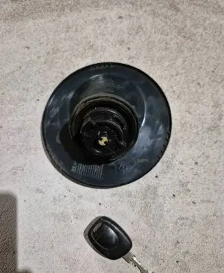 Renault Kangoo I Fuel tank cap 7700308498g