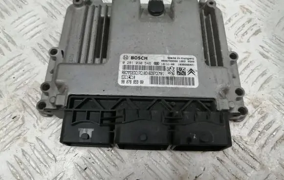 Peugeot 2008 I Engine control unit/module 9666729580 9807885980 0281030546