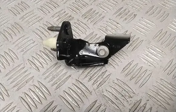 Rear door upper hinge