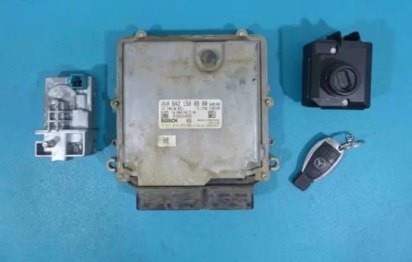 Mercedes-Benz E A207 Engine control unit/module ECU A6421508900 IMPRK1397764