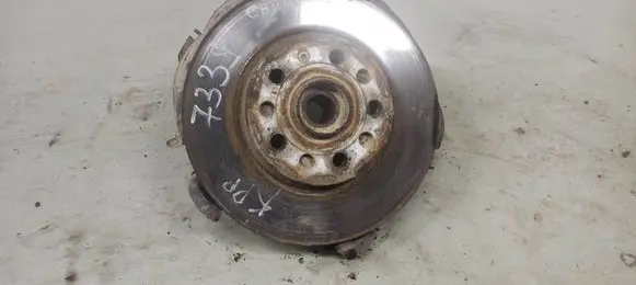 Volkswagen Caddy Front wheel hub