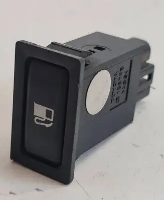 Toyota Avensis T250 Fuel tank opening switch 156795