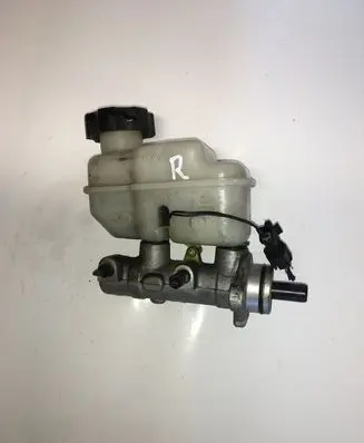 KIA Sorento Master brake cylinder