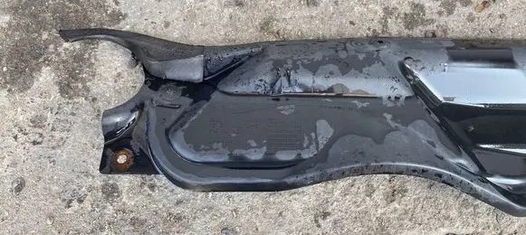 Opel Astra J Wiper trim 13271940