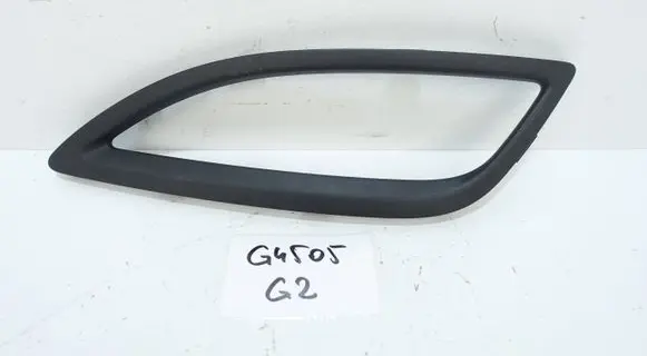 Hyundai i30 Rear bumper trim bar molding 